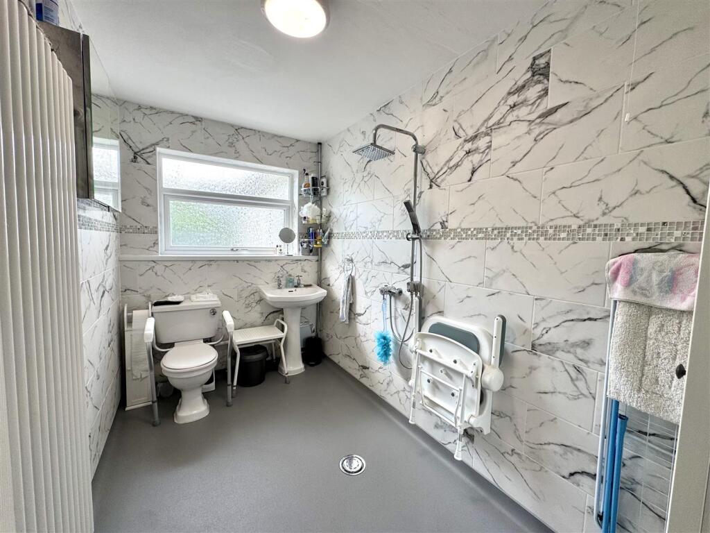 WET ROOM