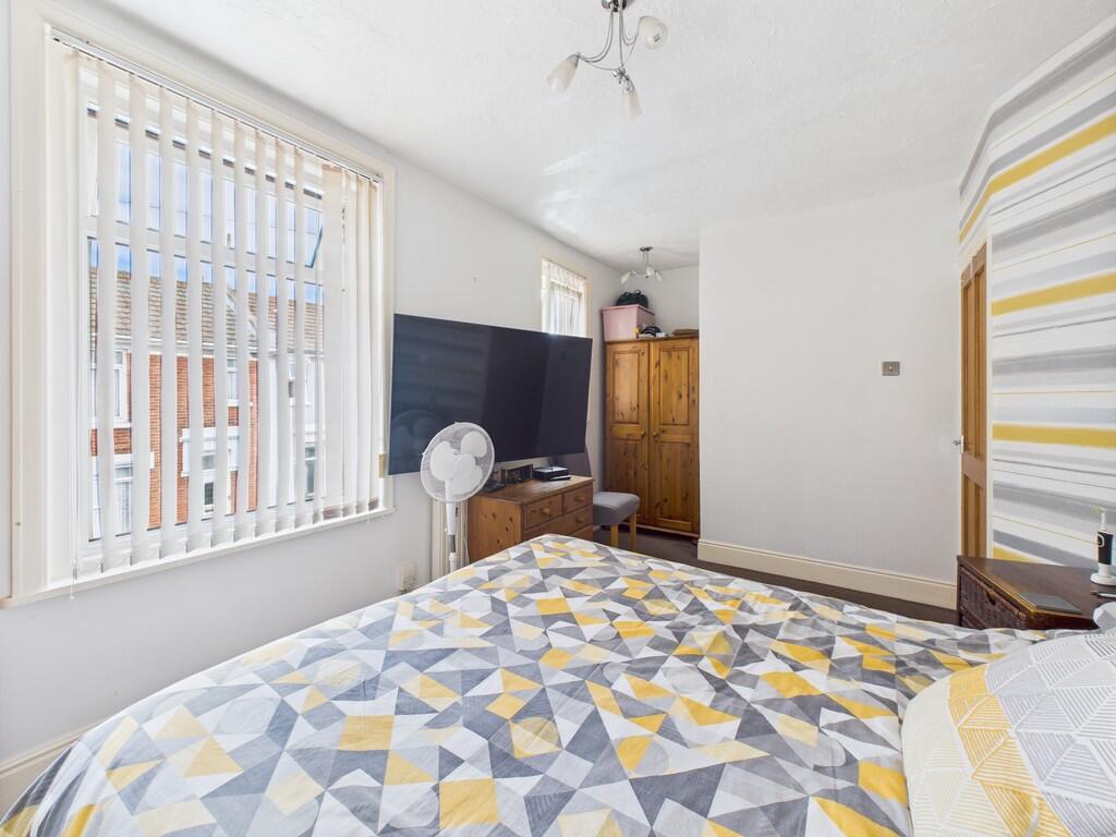 CAM05068G0-PR0040...