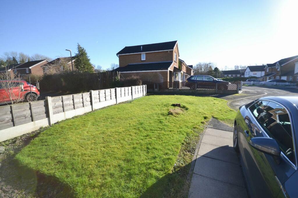 Outside - Front Garden
