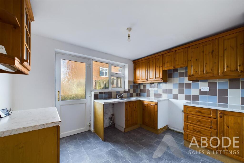 CAM02696G0-PR0392-STILL016.jpg