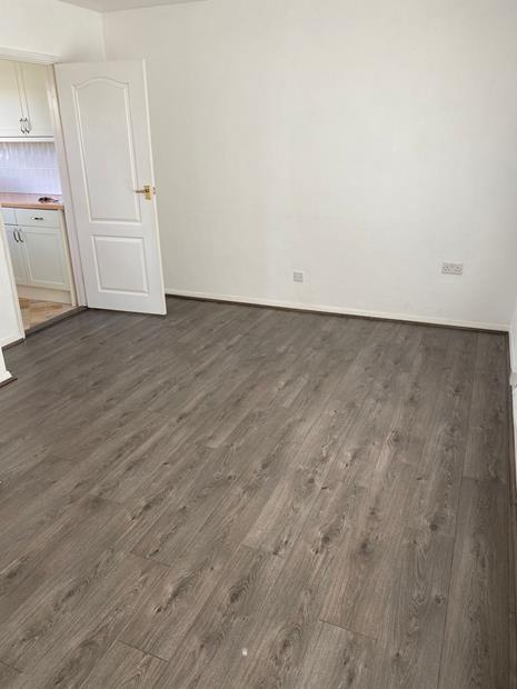 South Close, Rushden, NN10