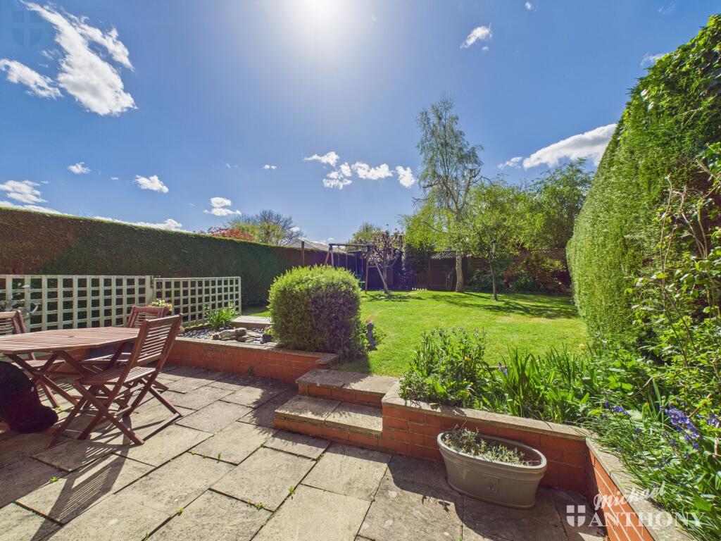 CAM03218G0-PR0611-STILL011