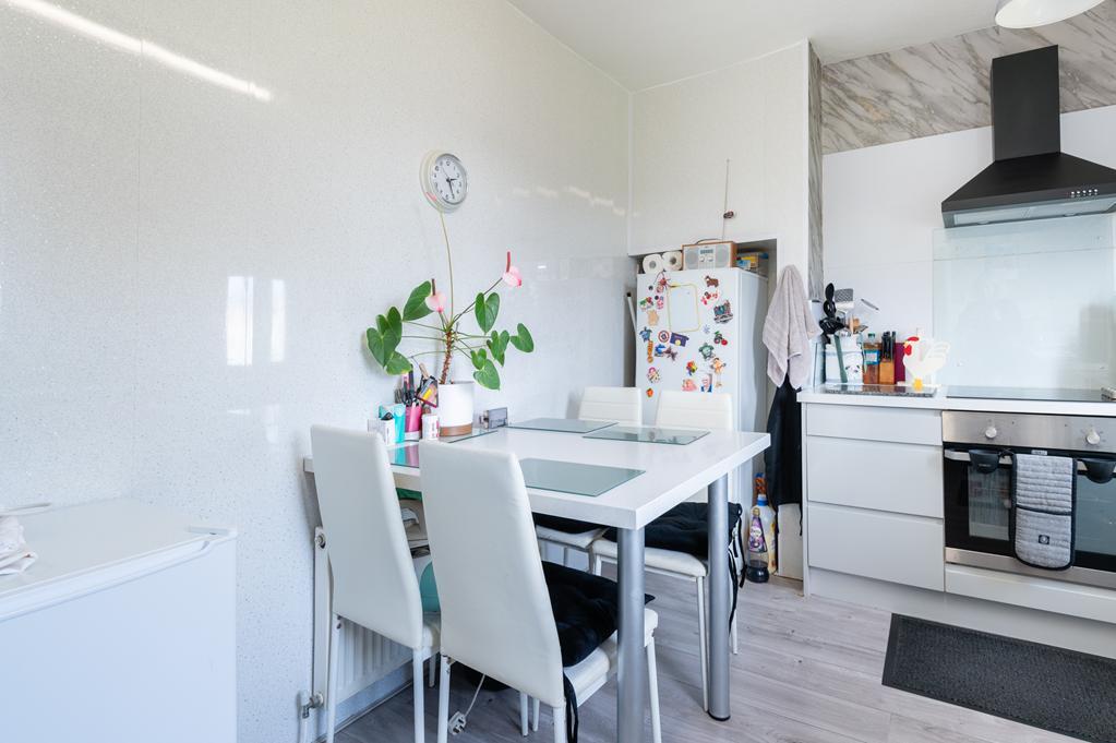 KITCHEN AGAIN