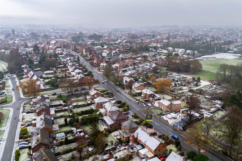 Aerial View - Surroundings