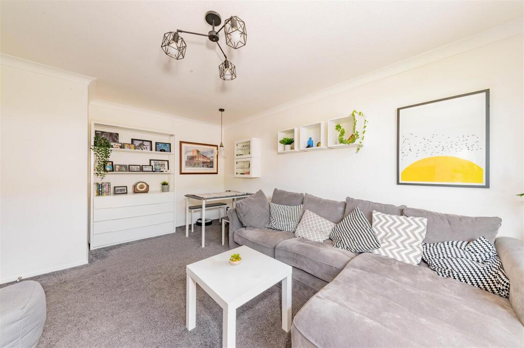 27 Hillview Road Balmullo-2.JPG