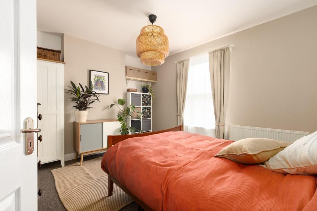 15 Stuart Street, BS5-7.jpg