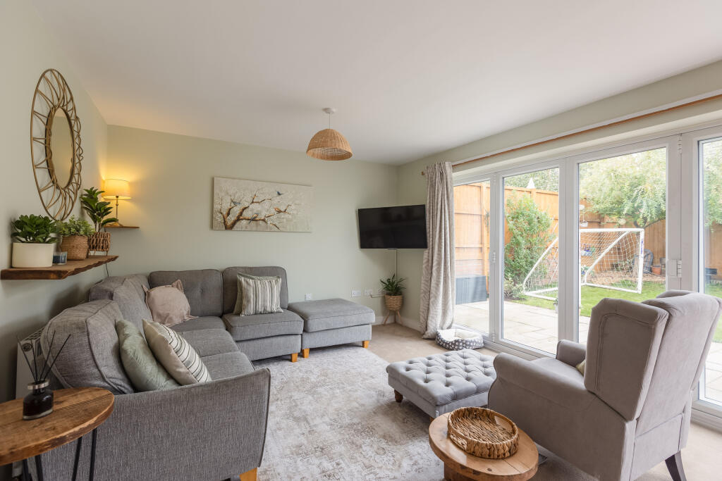 Clover Avenue 30 Lounge Dining Room-1