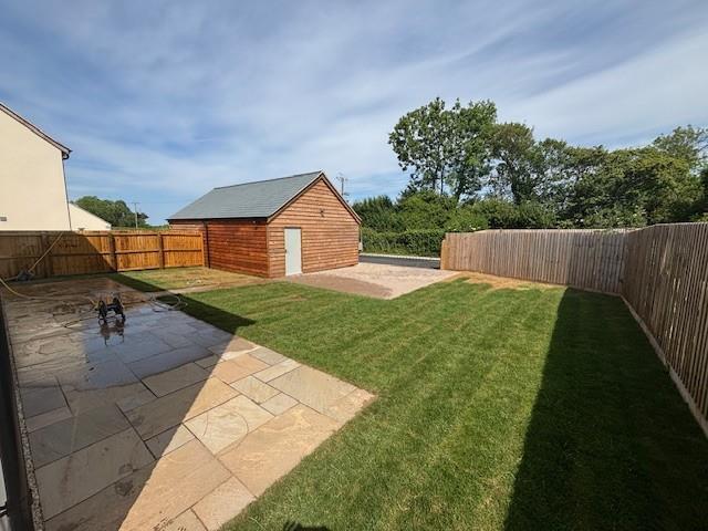 garden 2.jpg