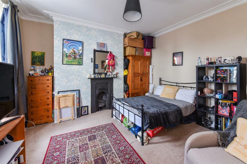 Bedroom One.jpg