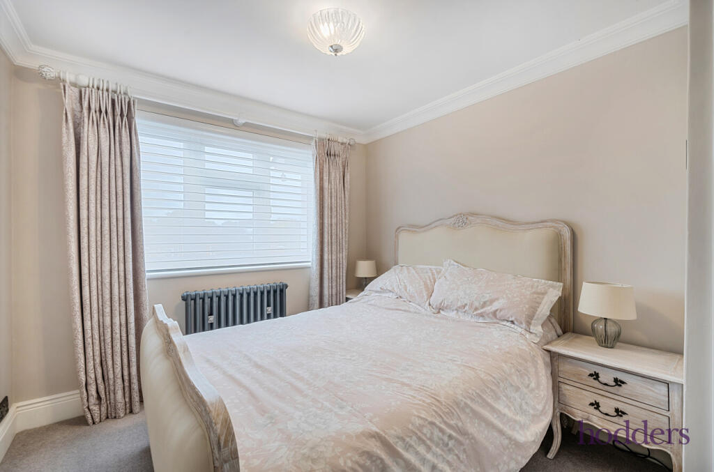 65d22a60-e103-468...