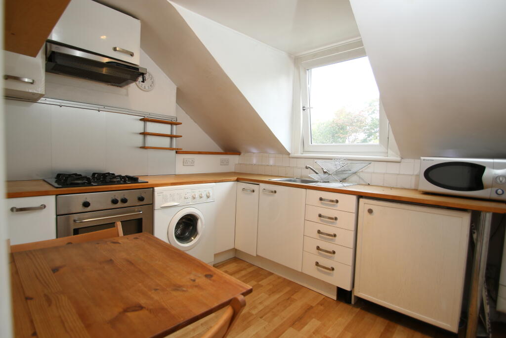 35C Grove Hill Road, Camberwell, London, SE5 8DF