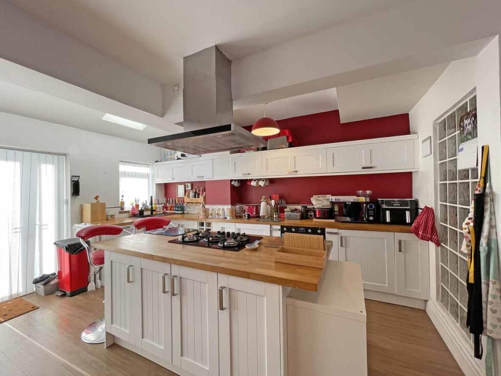 Fort Austin Avenue 28 Kitchen 2.jpg