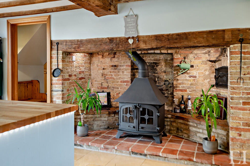 8647171-interiorW...