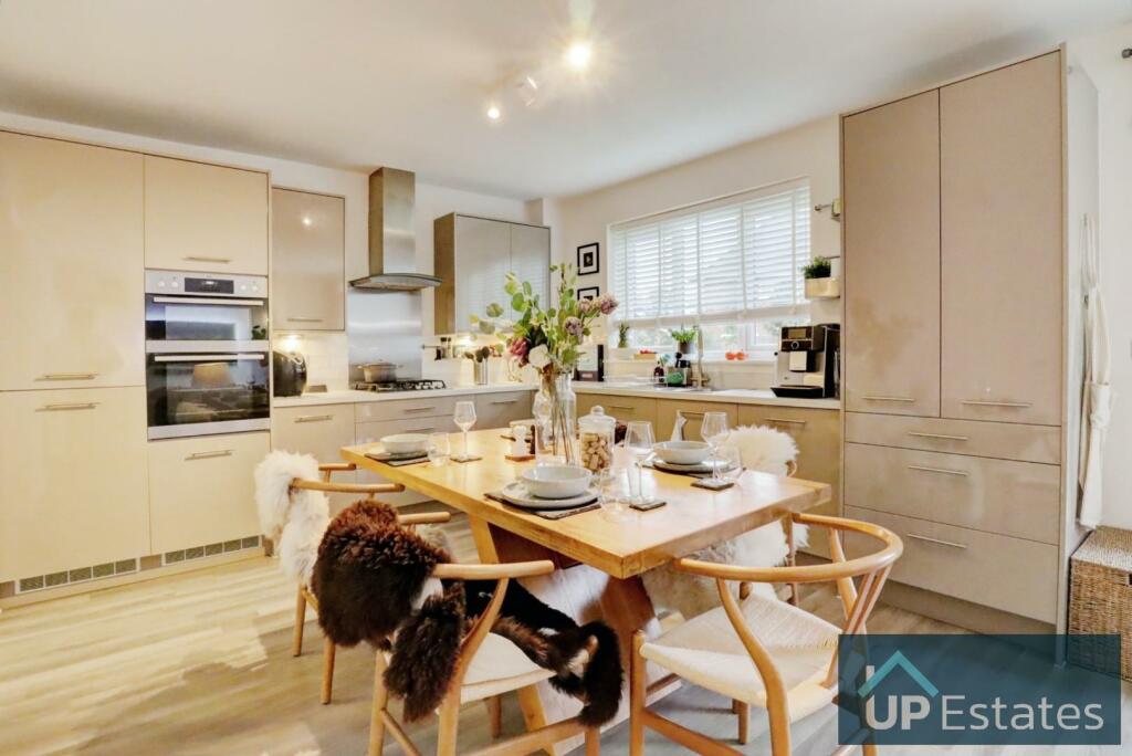 Living Kitchen Diner 2.jpg