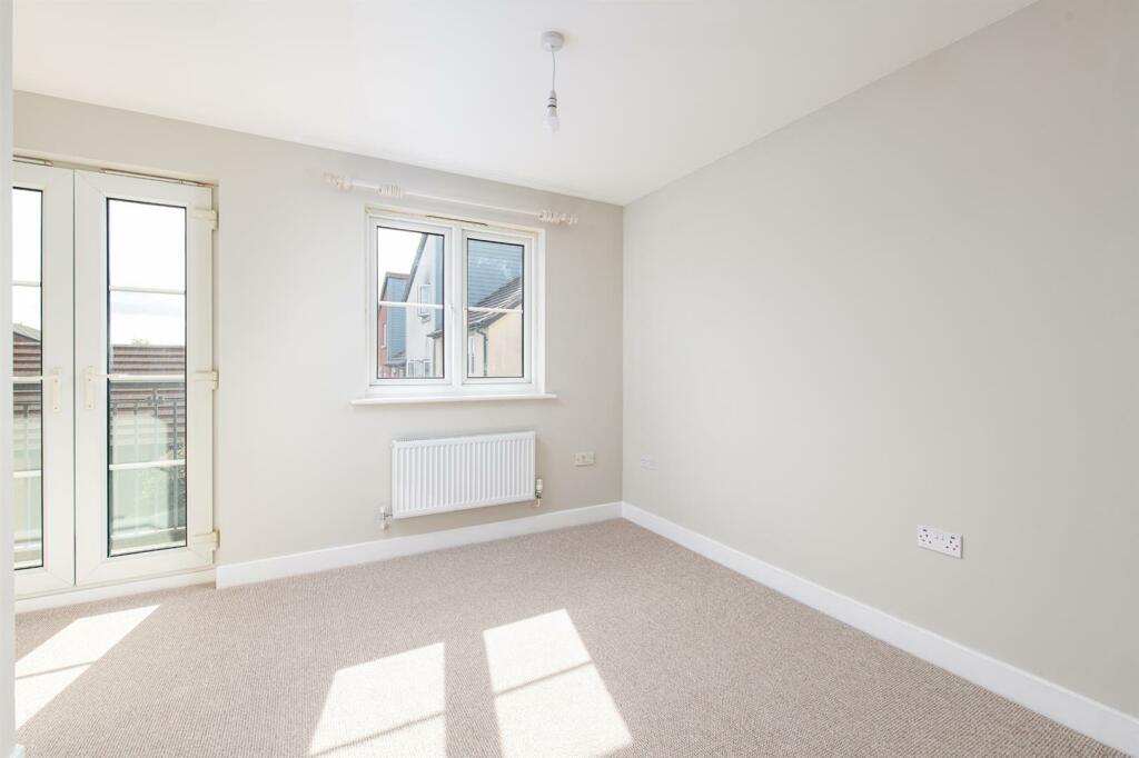 Bedroom1_2.jpg