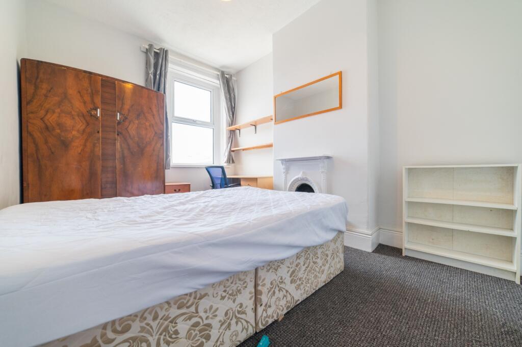 Call 02920 454555 to secure your viewing_5