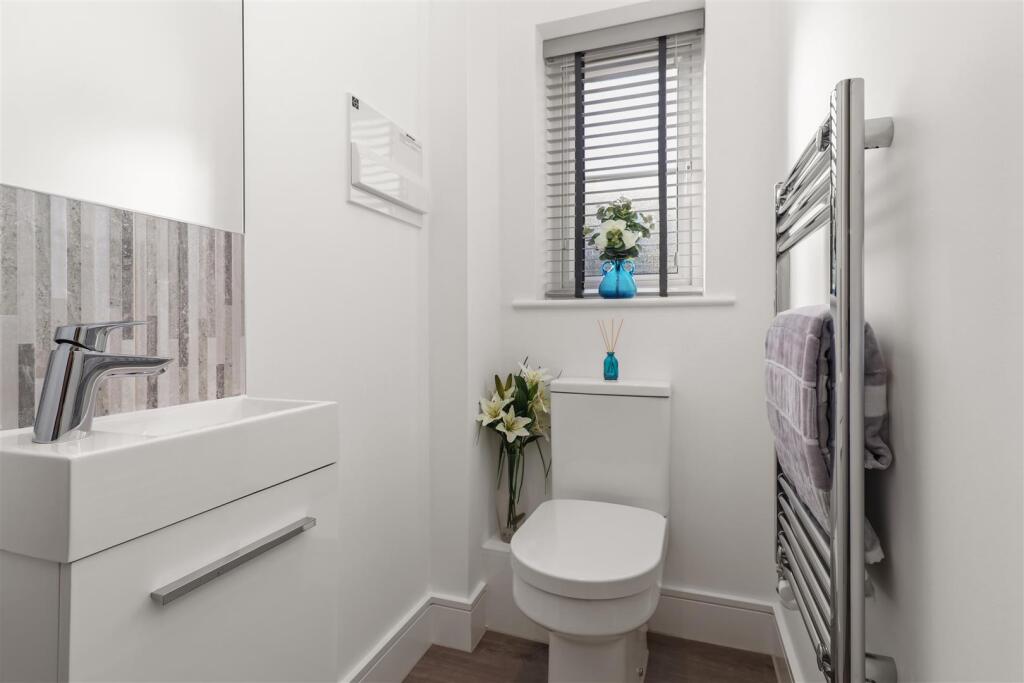 Cloakroom/WC