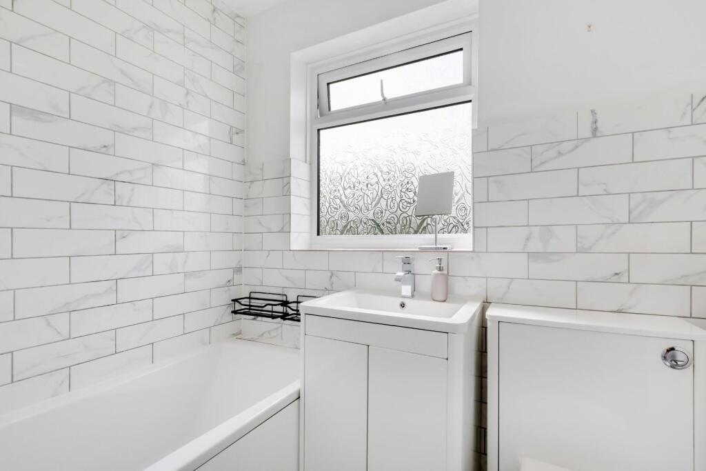 CAVERLEIGH WAY   -56.jpg