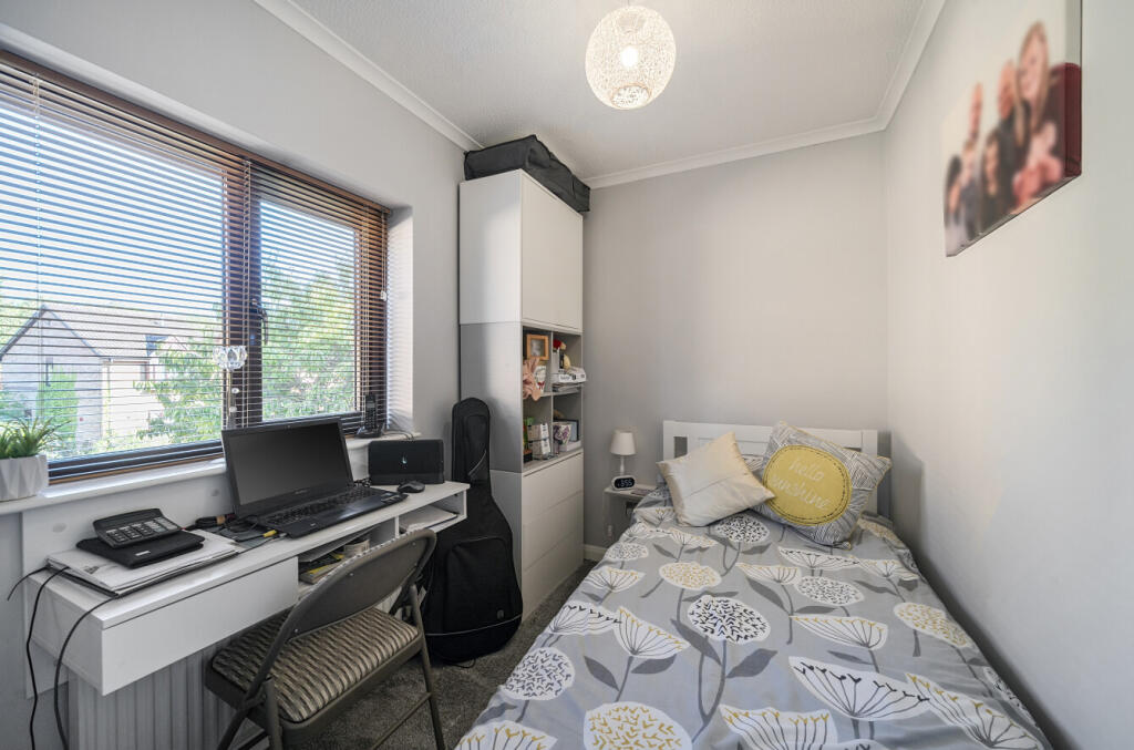 1356839-8-68cd73f...