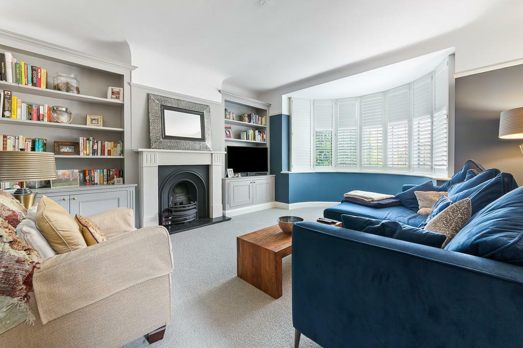 89 Shelvers Way -2.jpg