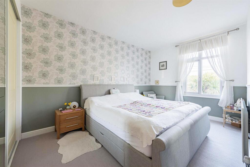 Guilton, Ash, bedroom semi detached home for sale 