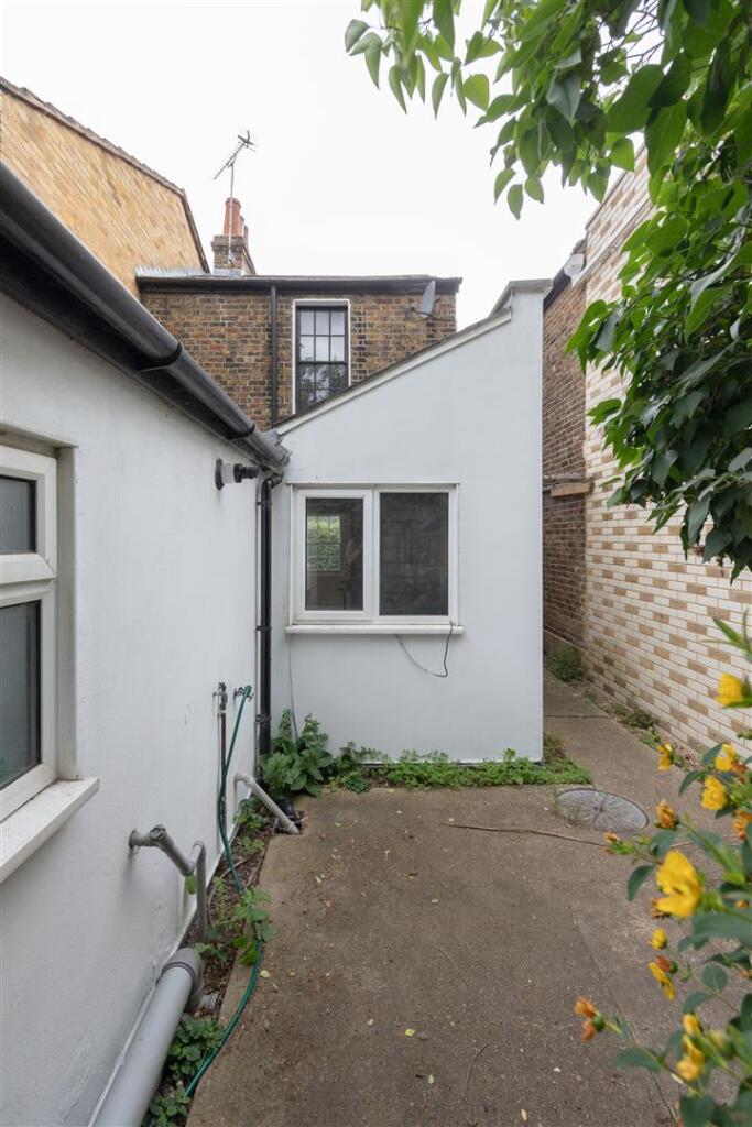 Eden Road, E17