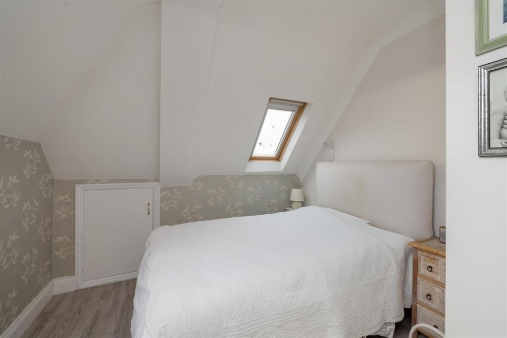 Island Wall, Whitstable