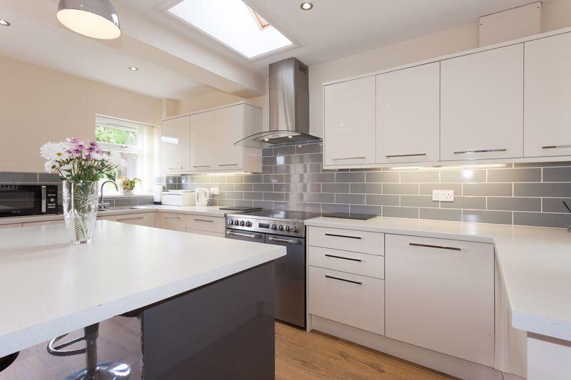 OPEN PLAN LIVING DINING KITCHEN