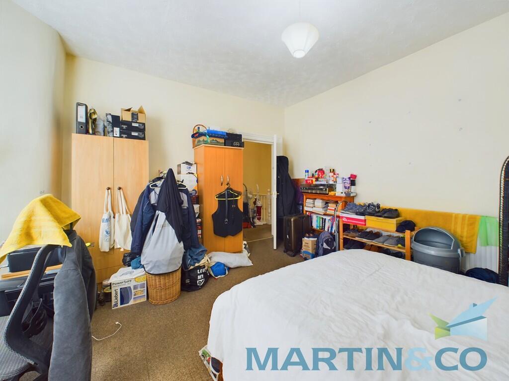 CAM01870G0-PR0152...