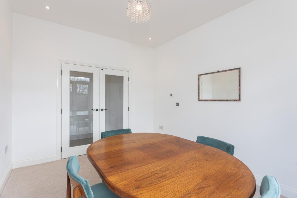 5 Wellington Crescent 0012