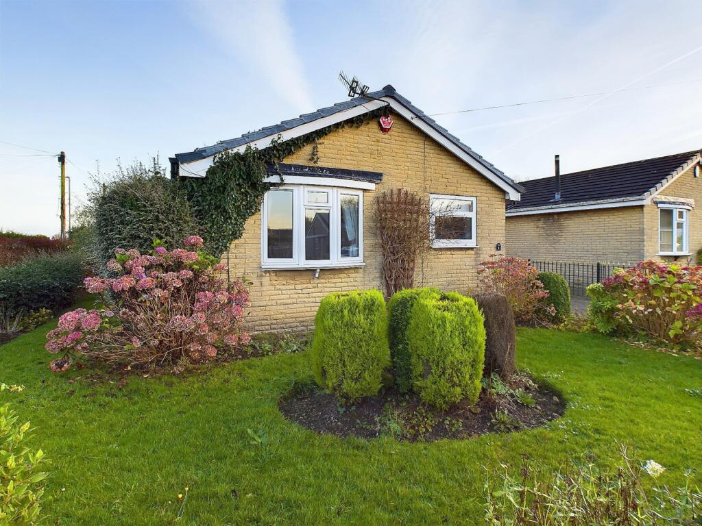 CAM04233G0-PR0010-STILL037