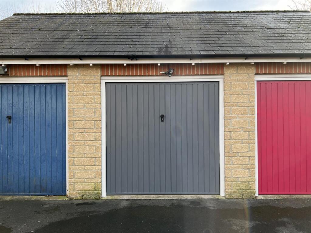 Garage.jpg