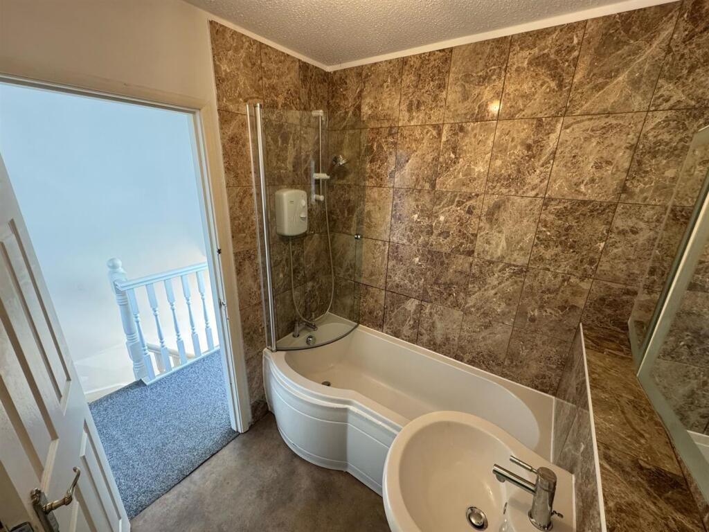 WhatsApp Image 2025-05-02 at 15.26.59 (1).jpeg