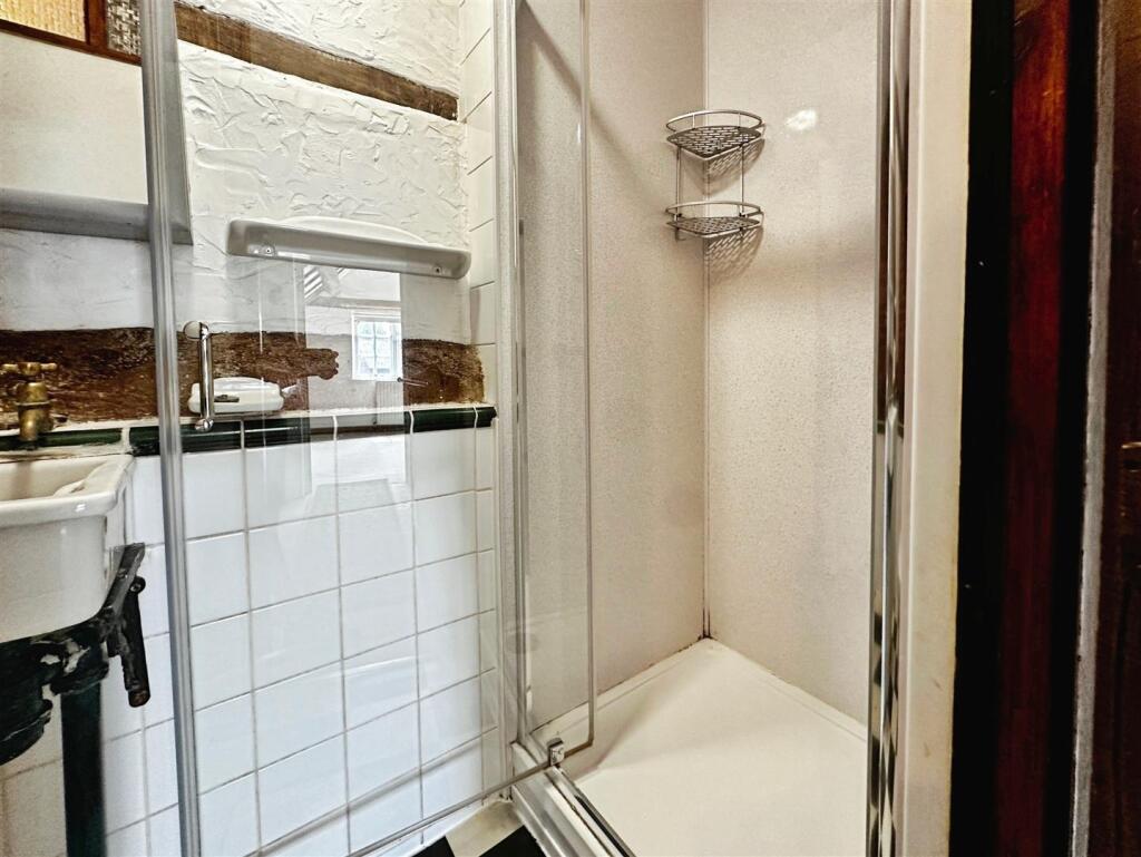 536bc2d9-3-4F84-BDBA-7229F985E7F9-8890-000002E84D9