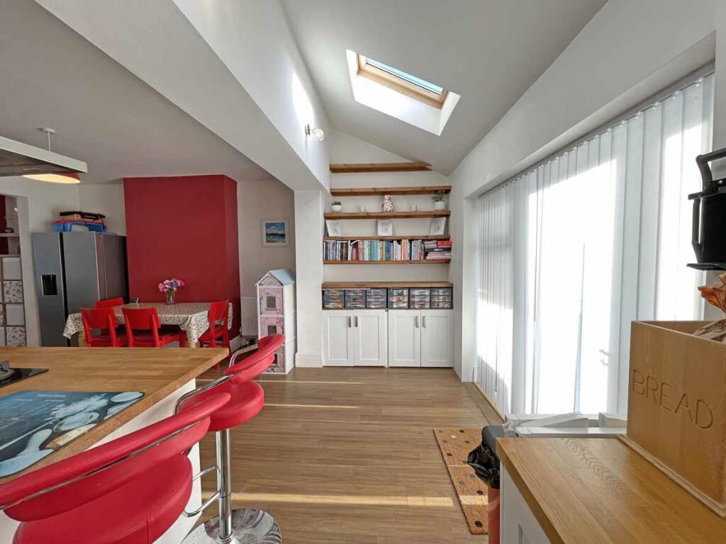 Fort Austin Avenue 28 Kitchen Dining Room 4.jpg