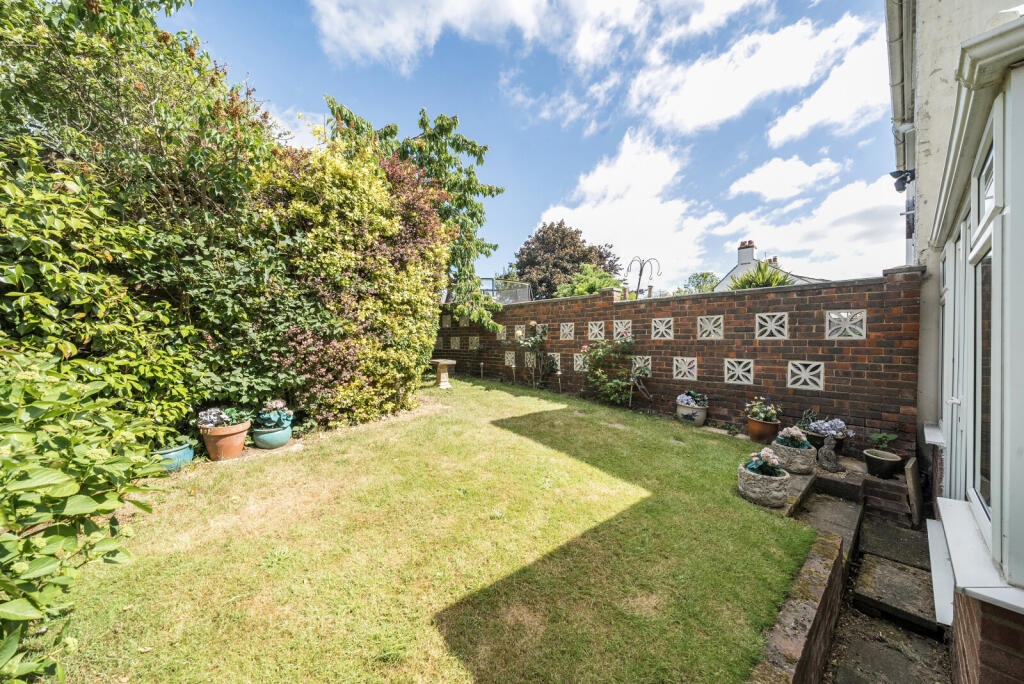 1301912-19-683b12...