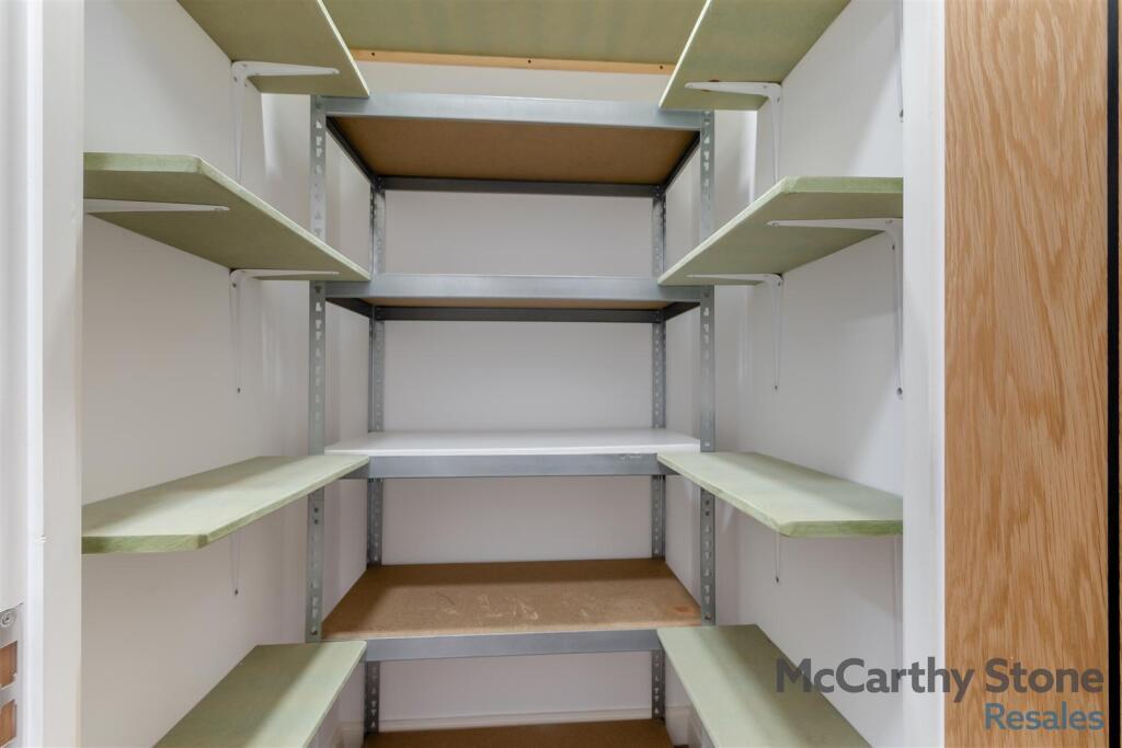 8638982-interior41.jpg