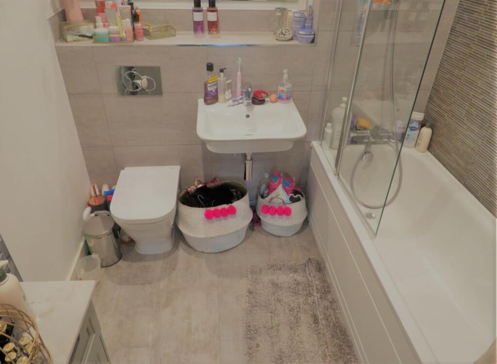 Master En-Suite