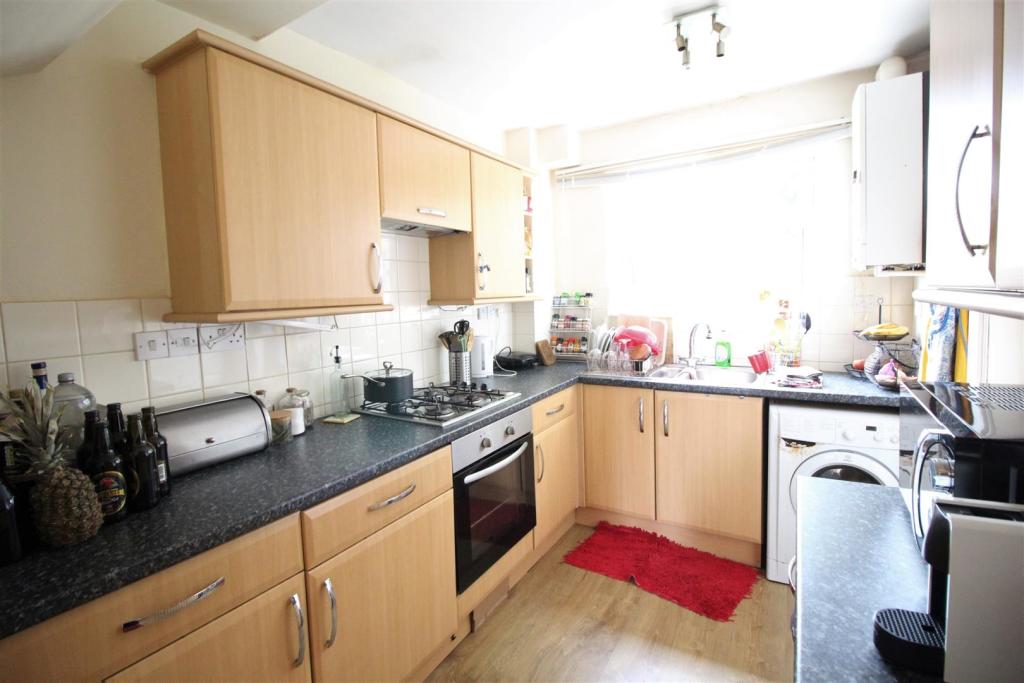 kitchen .JPG