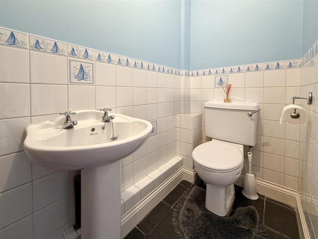 cloak room