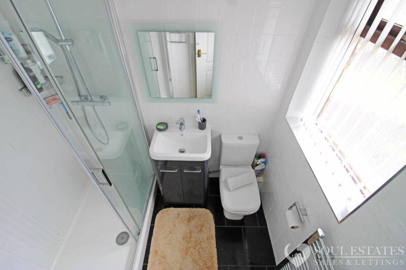Master Ensuite