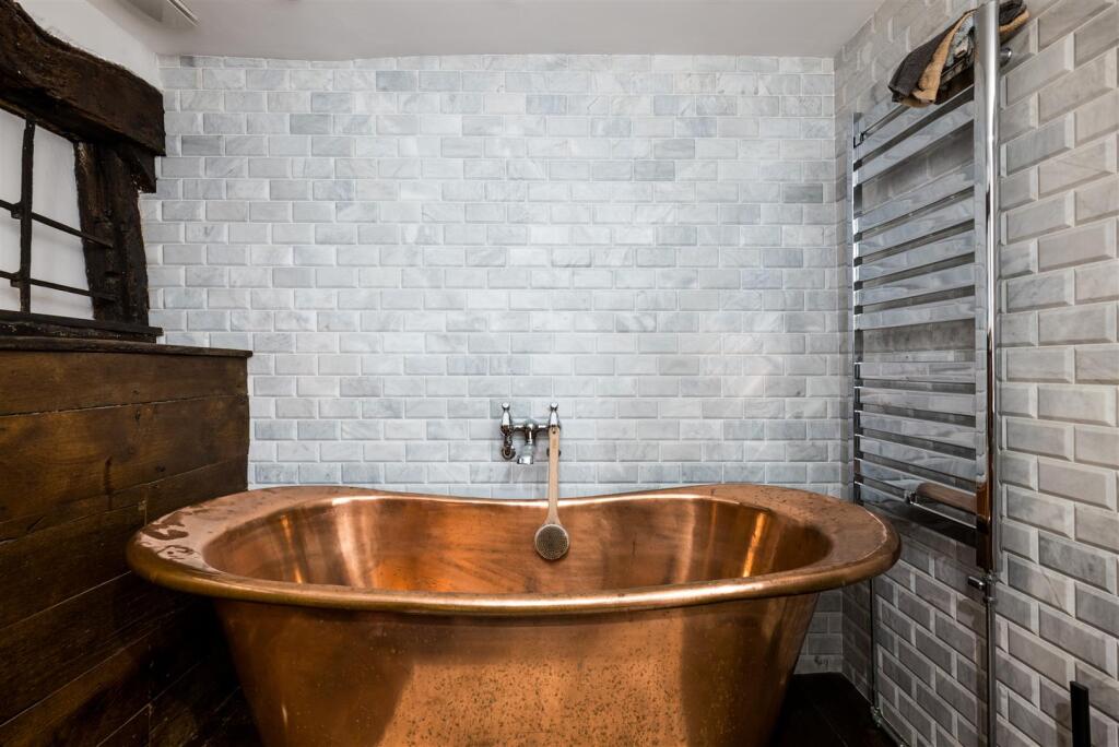 JS Castle Hill House BN7 1XN jpeg-7.jpg