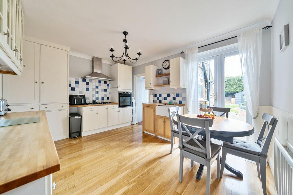 Kitchen / Dining Room (1)