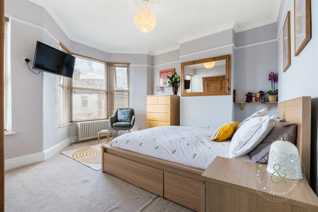 Tewkesbury Place, Cathays, Hern Crabtree (17).jpg