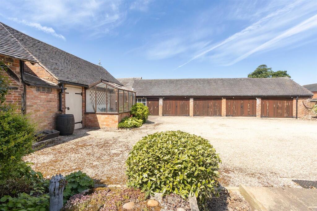 Manor Farm, Sketchley Old Village (7).jpg