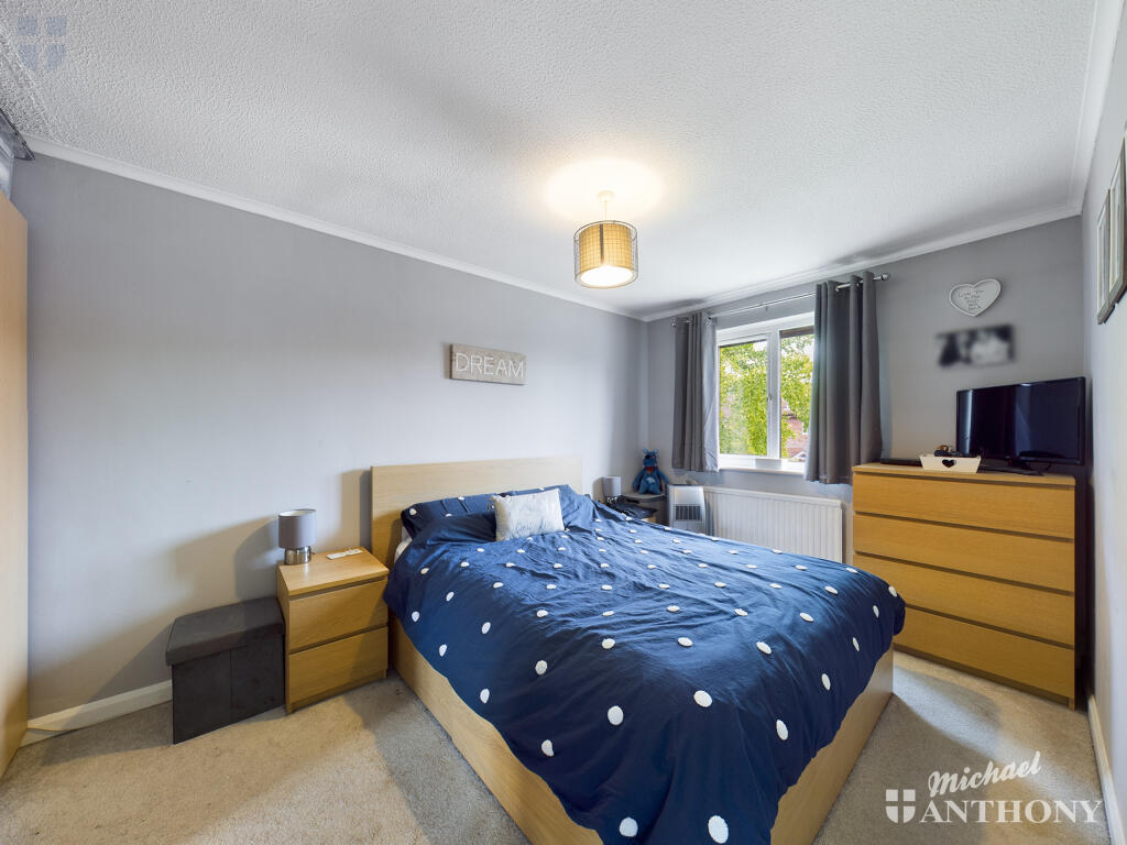 CAM00621P1-PR0352-STILL02