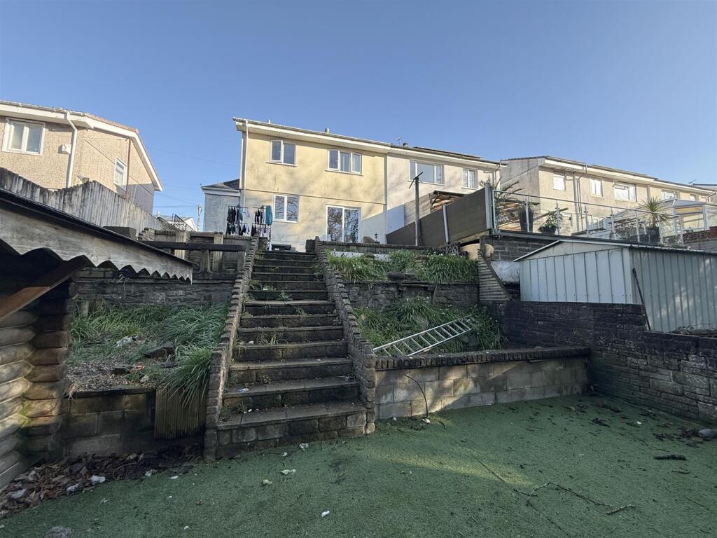 Dryburgh Crescent 22 - Garden 4.jpg