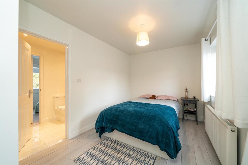 2-Flinders-Close-1033.jpg