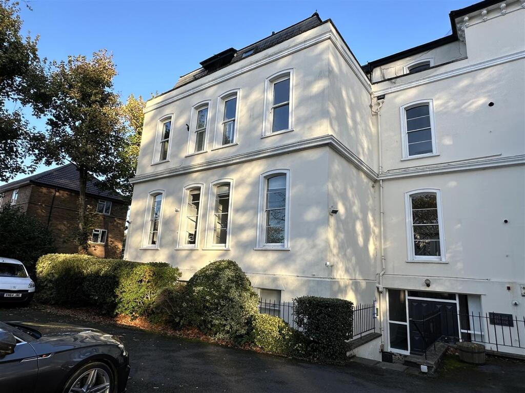 Exterior II.jpg