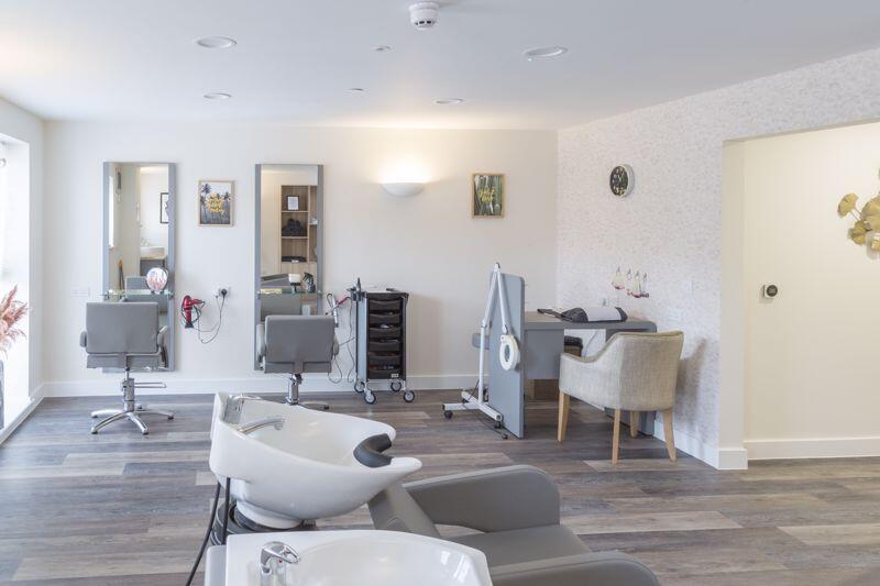 SALON
